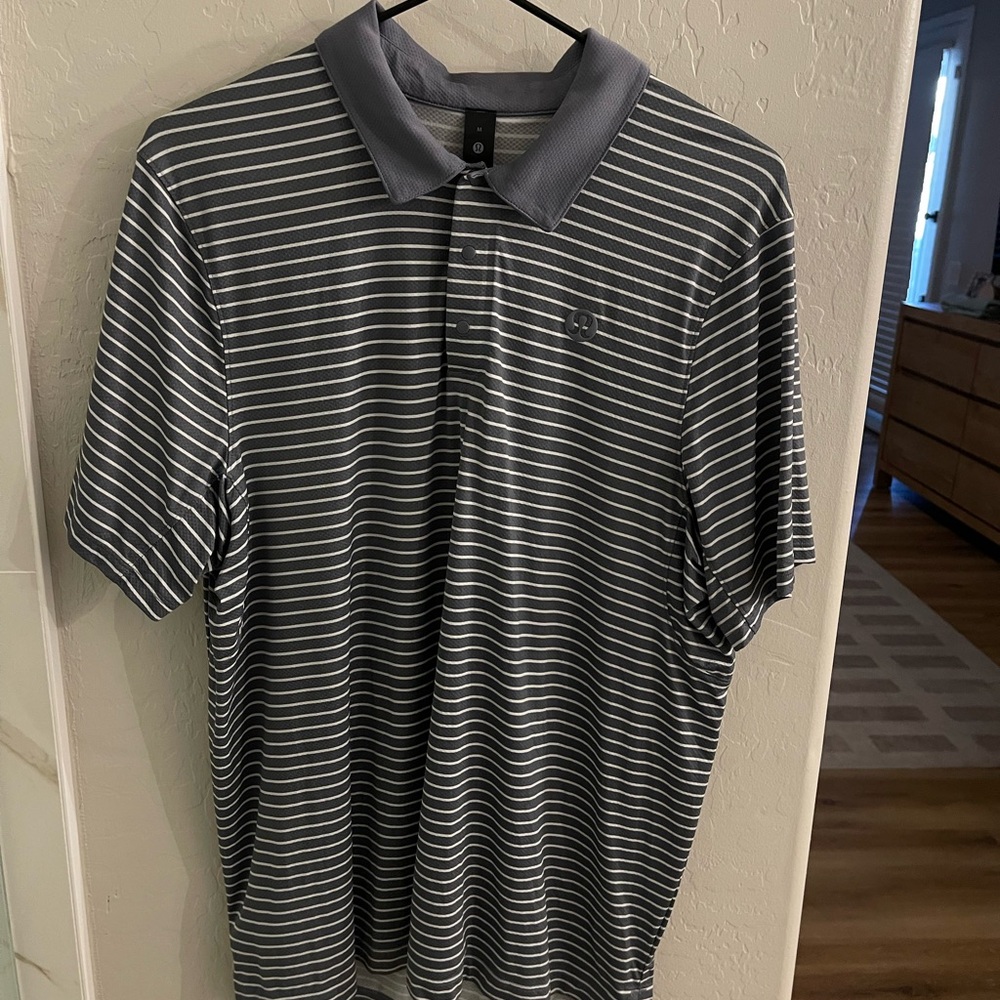 Lululemon Logo Sport Polo Short Sleeve Updated Fit (Size: Medium)